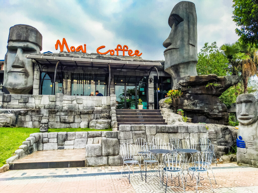 Moai Coffee Shop Suan Phueng